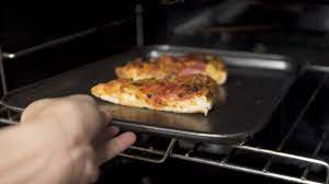 Berapa Lama Cara Membakar Pizza di Oven dengan Suhu Tinggi